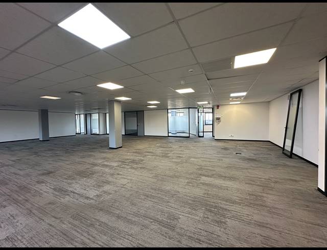 750M² OFFICE TO LET IN DORINGKLOOF
